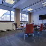 Western Airport Отель 3*