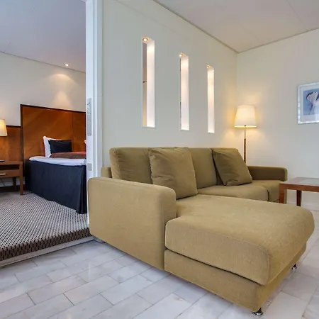 Hotel Western Airport 3*