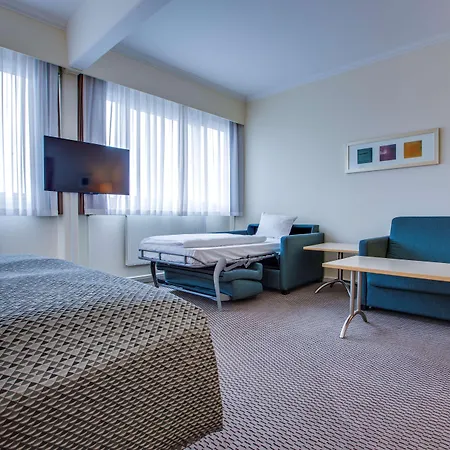 Hotel Western Airport 3*