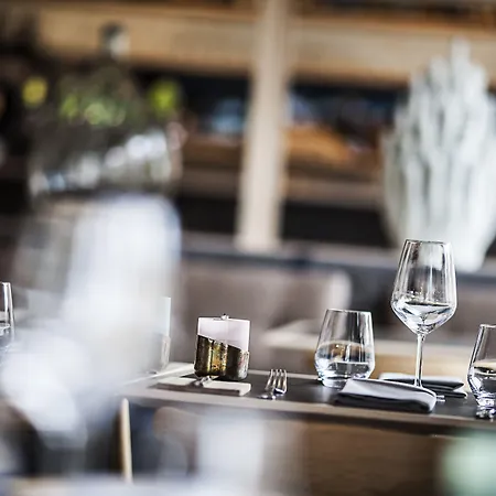 Western Airport 酒店